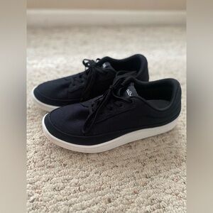 Allbirds Canvas Pacers